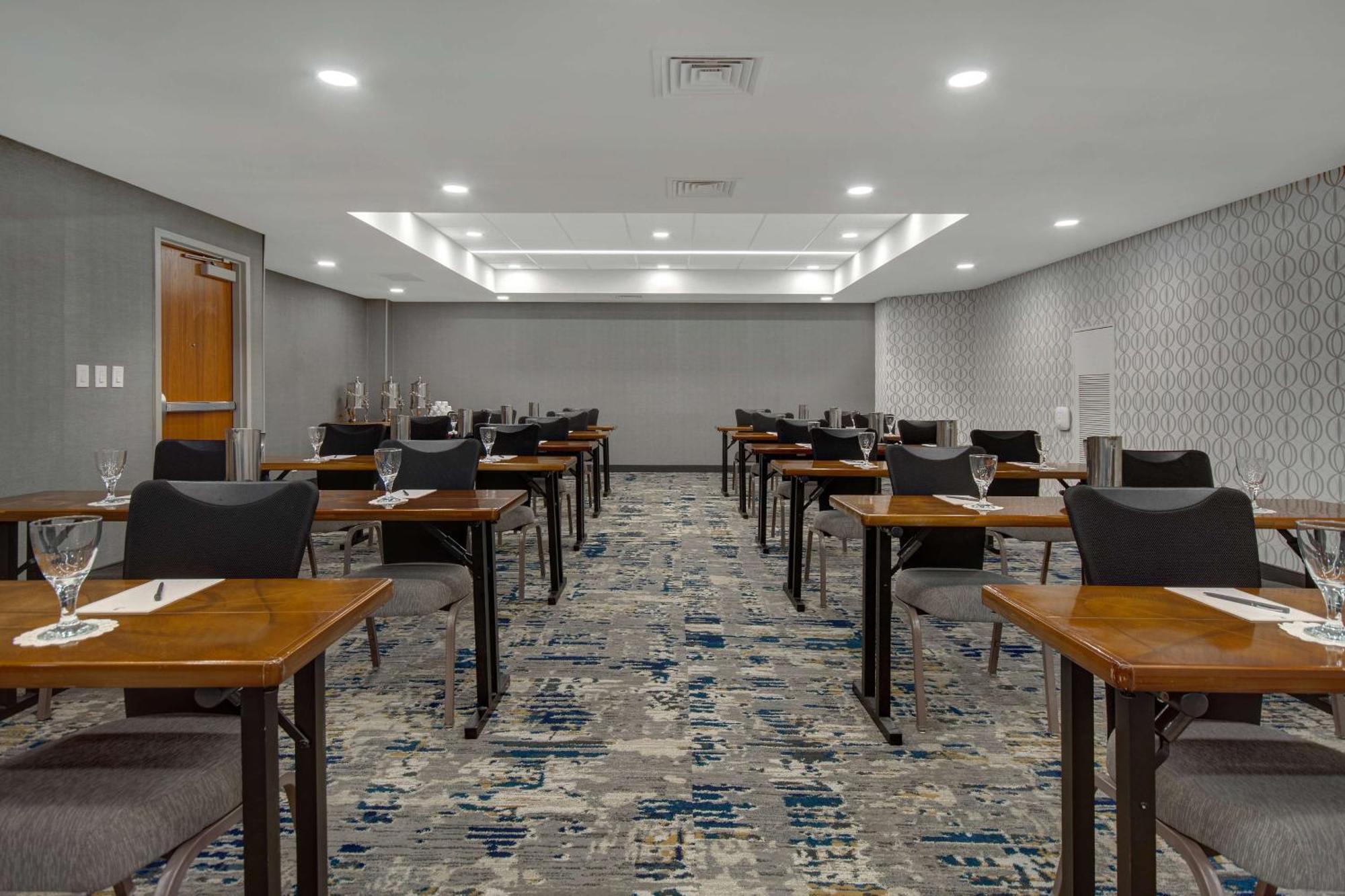 Embassy Suites By Hilton Detroit Metro Airport Romulus Luaran gambar